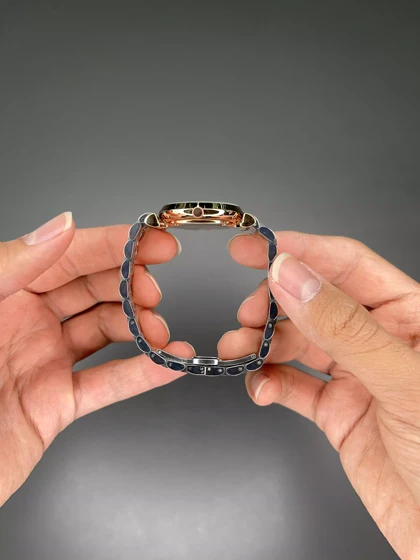 ساعت مچی امپریو آرمانی بند سیلور رزگلد صفحه نگین‌دار Emporio Armani