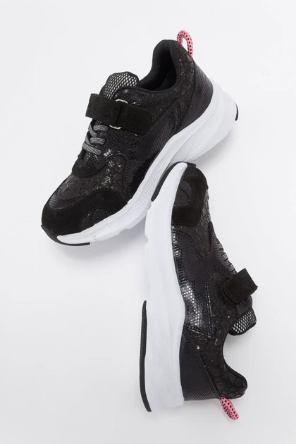 کفش پیاده روی بچگانه mnpc mnpc