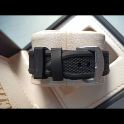 ساعت مچی مردانه تیسوت بند رابر موتور کوارتز با جعبه و باطری اضافه