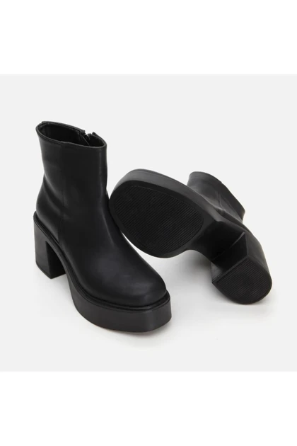 بوت و نیم بوت زنانه yaya-by-hotic yaya-by-hotic