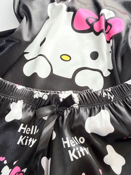 ست لباس خواب تاپ و شورتک ساتن طرح هلو کیتی Hello kitty