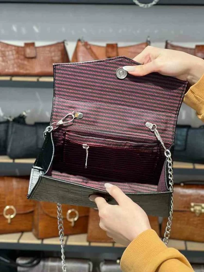 کیف چرم زنانه مجلسی مشکی سنگی