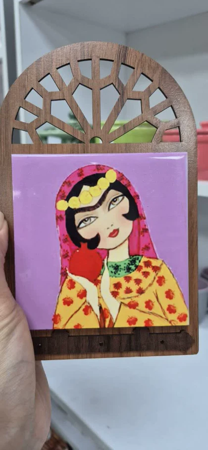 جاکلیدی چوب و کتیبه سرامیک