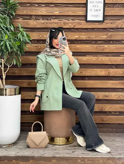 مانتو سرشانه ژیله دار پشت پاگن