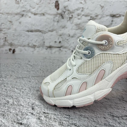 کفش کتانی زنانه آدیداس آستیر سفید صورتی (Adidas Astir Pink White)
