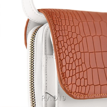 کیف دوشی زنانه چرم رادیس مدل Ronak کد 210-M.PRM