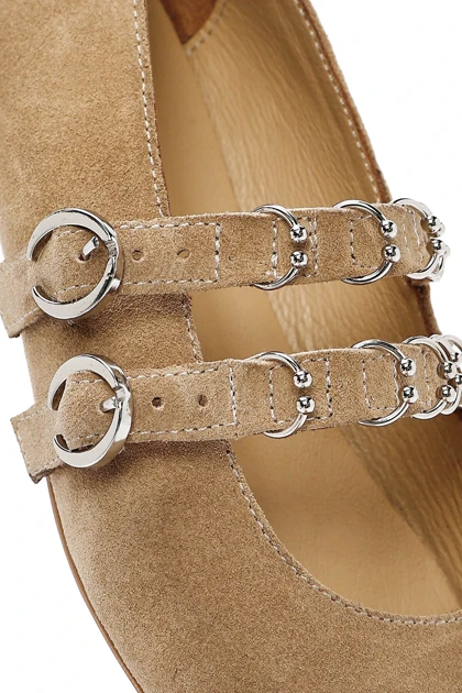 کالج زنانه derimod