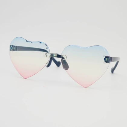 عینک آفتابی بچگانه طرح قلب با شیشه‌های ضد اشعه UV