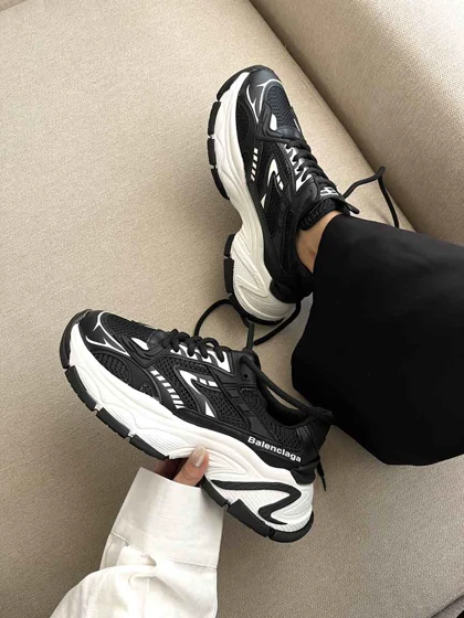 کتانی لژ پهن BALENCIAGA
