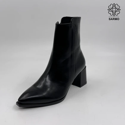 نیم‌بوت پاشنه‌دار زنانه