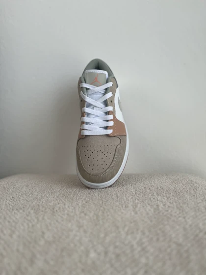 جردن 1 ساق کوتاه هلویی