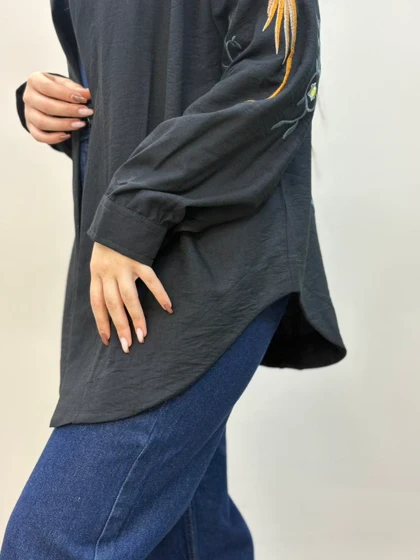 رویه ی مشکی گلدوزی شده