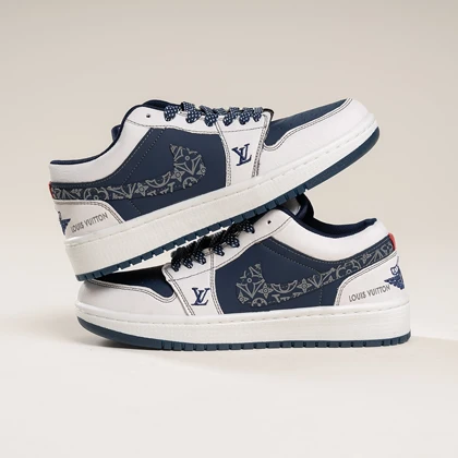 جردن وان لویی ویتون سفید سرمه ای (Nike Air Jordan 1 Low Louis Vuitton)