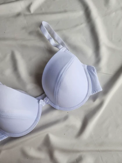 سوتین ابرنازک فنردار NBB کد :1204