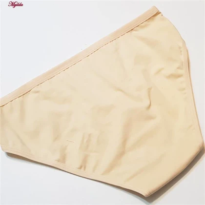 شورت زنانه پنبه‌ای کرم فیتن فرخ زادی کد 4080-100A