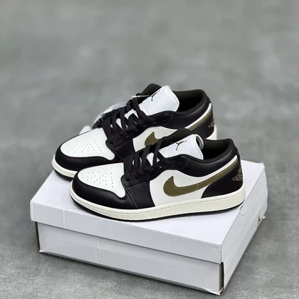 کفش نایک ایر جردن وان مشکی سفید لجنی Nike Air Jordan 1 Black White Olive