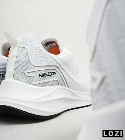 کفش کتانی بزرگ پا سفید مشکی Nike air zoom