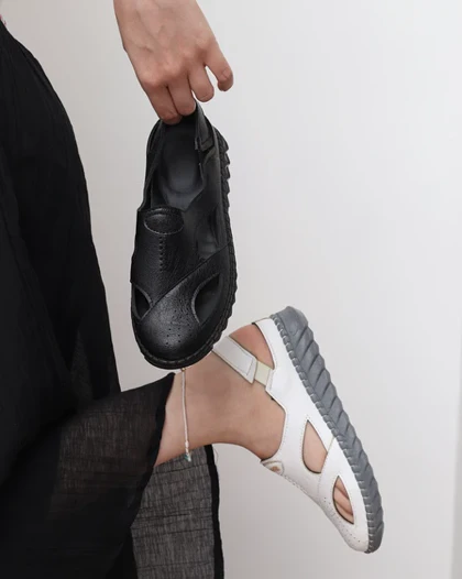 کفش زنانه طبی آوا