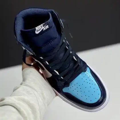 کفش نایک ایر جردن وان ساق‌دار ورنی آبی سورمه‌ای Nike Air Jordan 1 High Patent Navy Blue