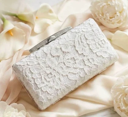 کیف عروس مدل گیسوی نقره ای
