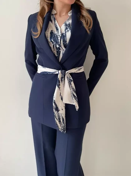 ست سه تکه کت و شلوار و شومیز سرمه‌ای دیواین (Devine) 5553