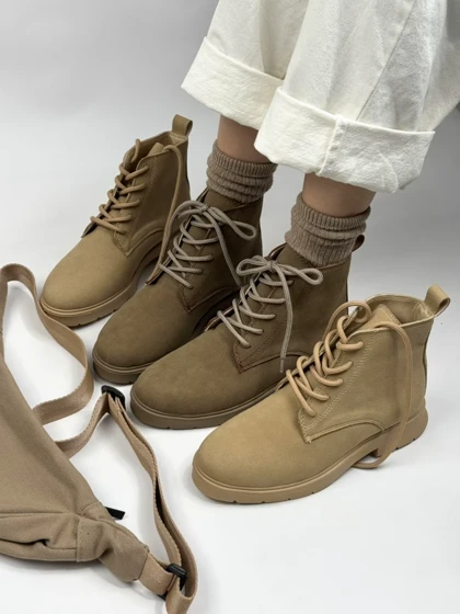 نیم بوت دستکدار برلین 1865