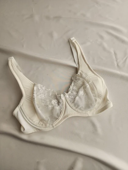 سوتین تک فنردار مینی مایزر برند SATER SEEN کد: 1010