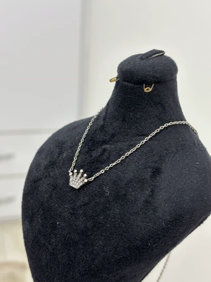 گردنبند نقره رنانه تاج مینیمال 985