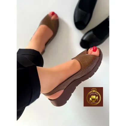 صندل لژدار طبی رکابدار بزرگپا زنانه مدل آتوسا