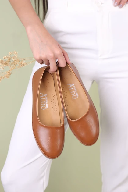 کفش کالج زنانه آلدو