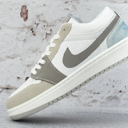 کفش کتانی زنانه نایک ایر جردن 1 پاریس (Nike Air Jordan 1 Low Paris) کد 2332