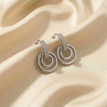 گوشواره نقره‌ای آویز دایره‌ای نگین‌دار