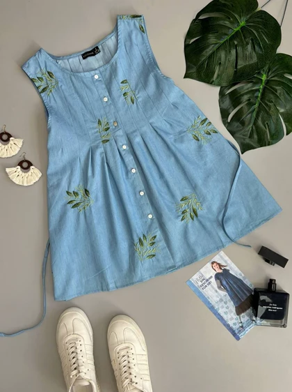 تاپ جین کاغذی گلدوزی شده کد 3374