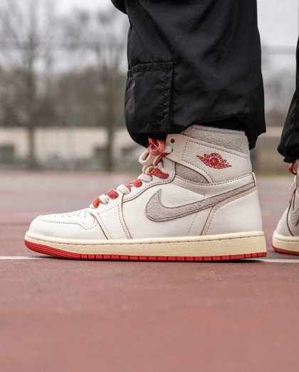 کتانی ویتنامی نایکی ایر جردن وان ساق‌دار ریر ایر سینابار Nike Air Jordan 1 High OG Rare Air Cinnabar