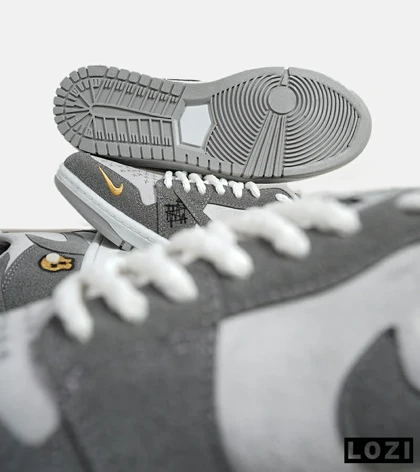 کفش کتانی مردانه طوسی سفید نایک NIKE travis scott