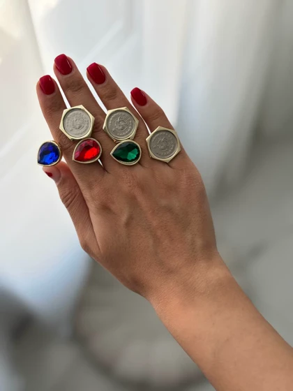 انگشتر سکه ای با نگین اشک