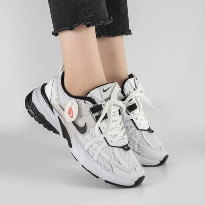 کفش و کتانی زنانه مدل نایک NIKE V2K رنگ سفید مشکی