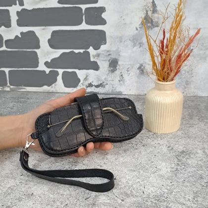 قاب عینک چرم طبیعی مدل فانتزی