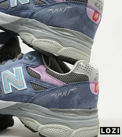 کفش کتانی سرمه ای صورتی NEW BALANCE 990