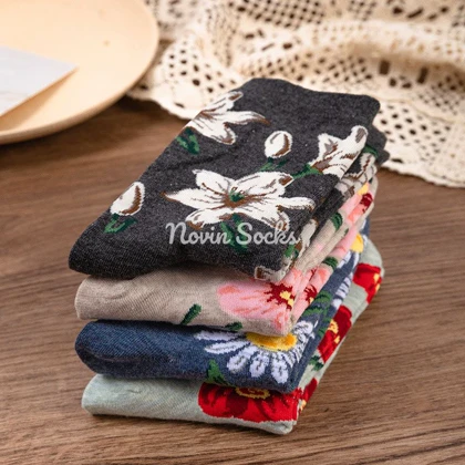 جوراب ساق‌دار نیلوفر