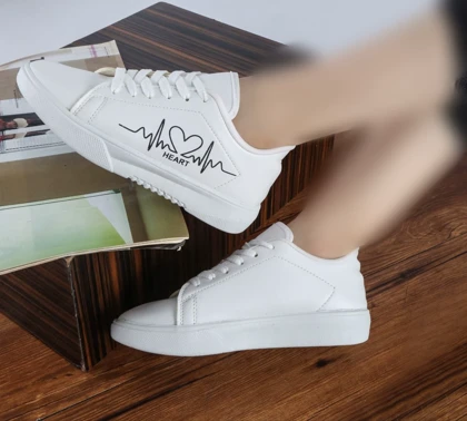 کفش زنانه ونس فشیون سفید طرح قلب