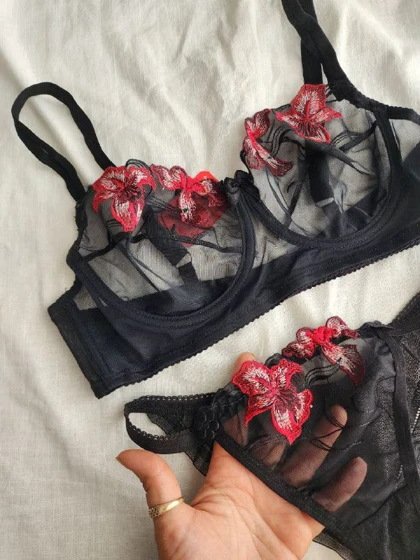 ست سوتین و شورت تمام تور فنردار برند HR کد: 0334