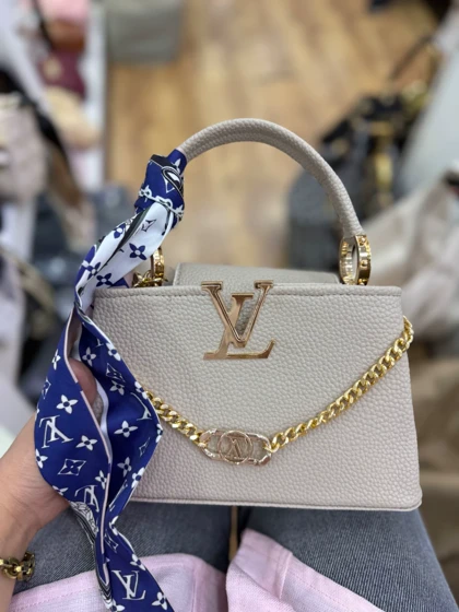 کیف دوشی زنانه مدل LV اسکارف دار