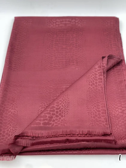 شال زرشکی چهارفصل