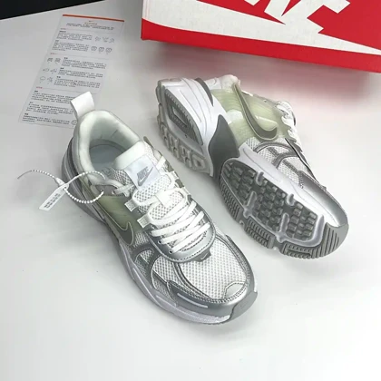کتانی نایک وی تو کی سفید نقره‌ای Nike V2K White Silver