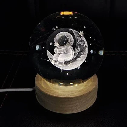 چراغ رومیزی/خواب مدل گوی کریستالی طرح فضانورد