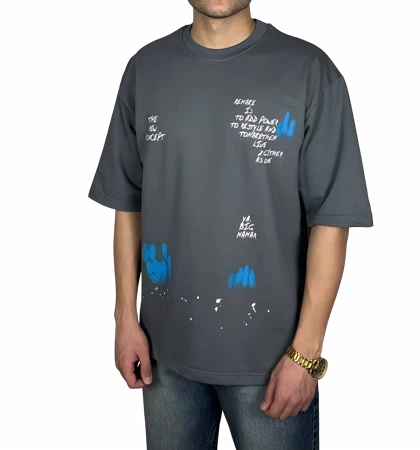 تیشرت آستین کوتاه مردانه طوسی طرح دار گرافیکی