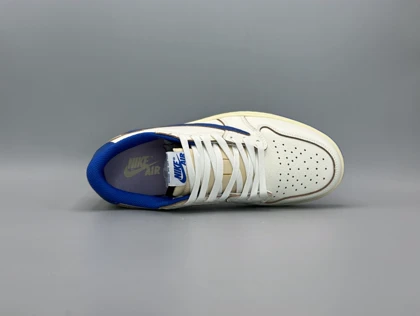 کتانی نایکی جردن1لو تراویس فرگمنت کرم آبی های/Nike Air Jordan1 low Travis