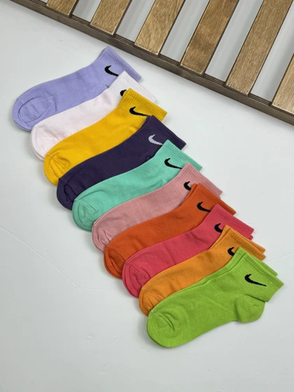 جوراب زنانه مدادرنگی