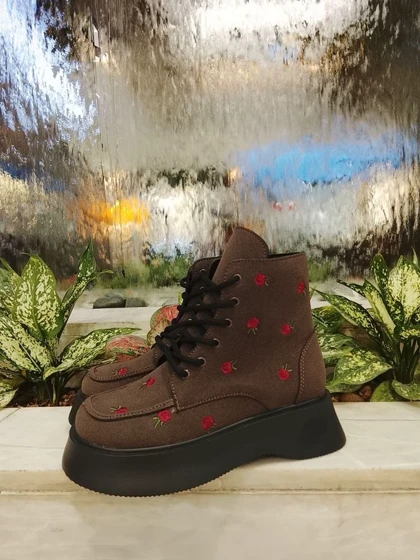 نیم بوت گل ریز